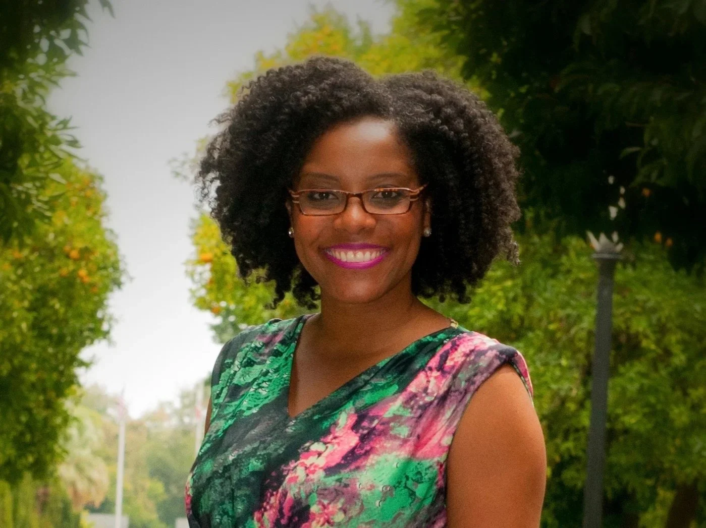  My name is Dr. Shacunda Rodgers, and I am a   licensed   clinical psychologist   in private practice, where I treat teens and adults in individual, couples, and family therapy. For the 13 years that I have been a psychologist, I have been teaching a