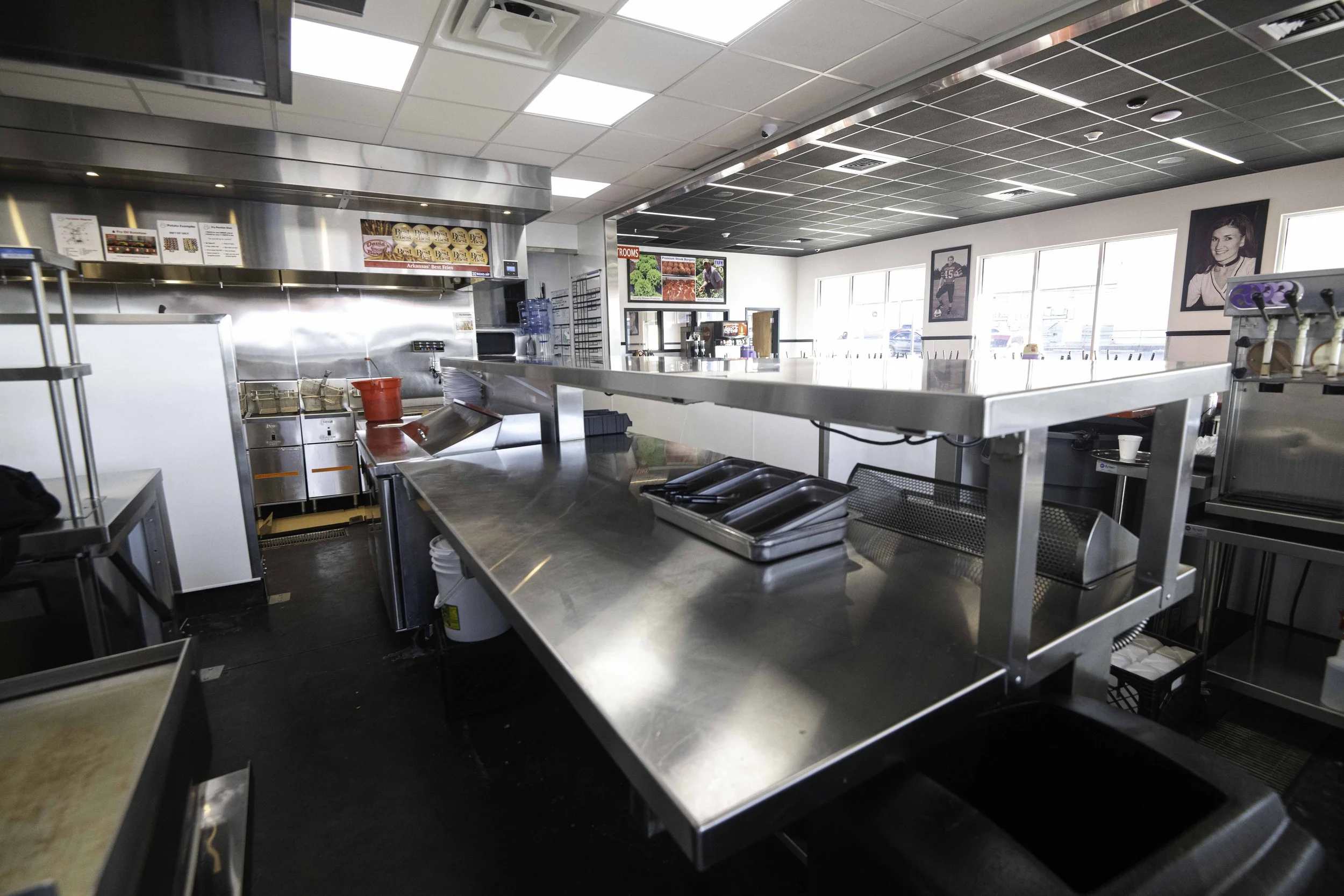 stainless-steel-kitchen-prep-table.JPG