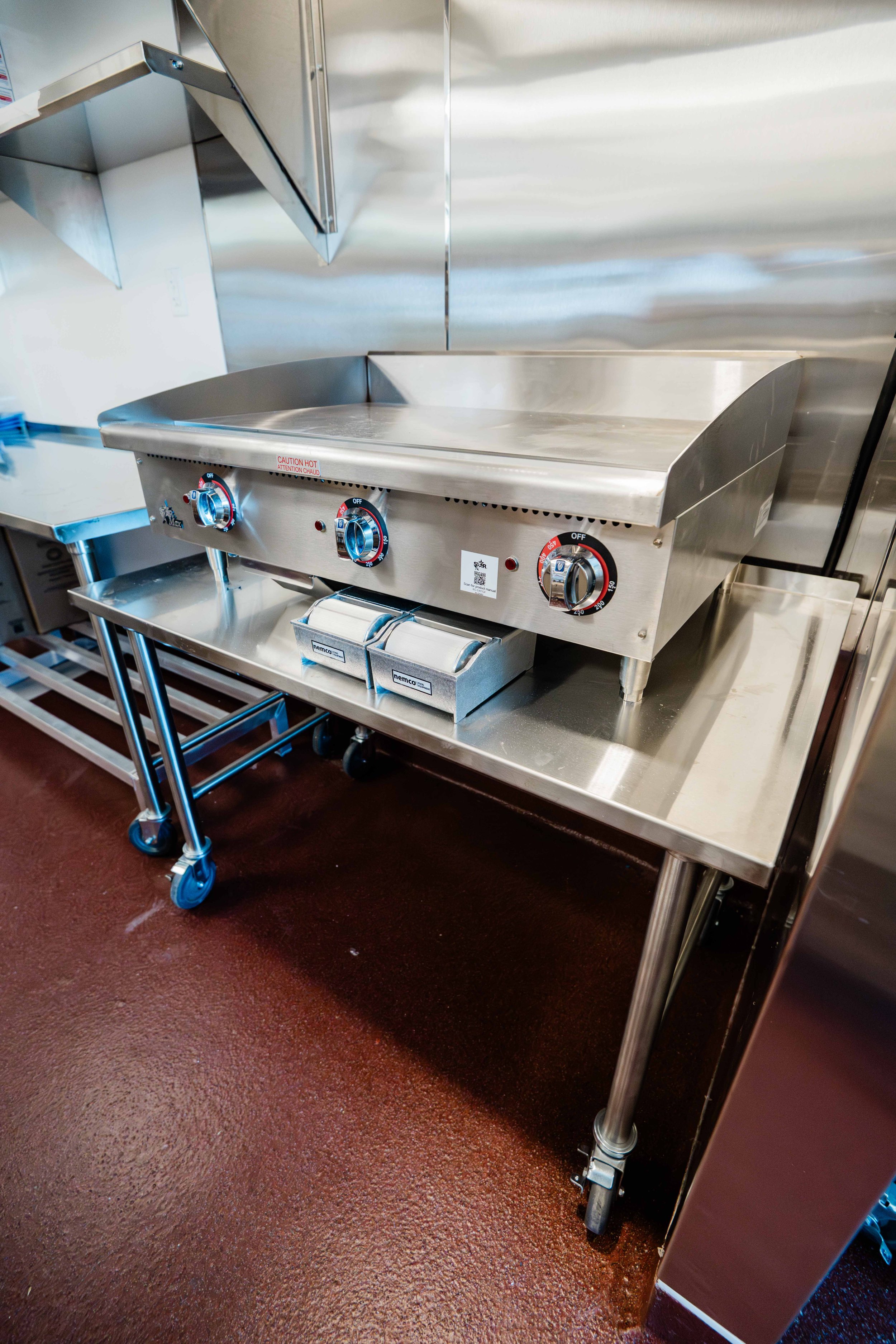 industrial-stainless-steel-table-heavy-duty.JPEG
