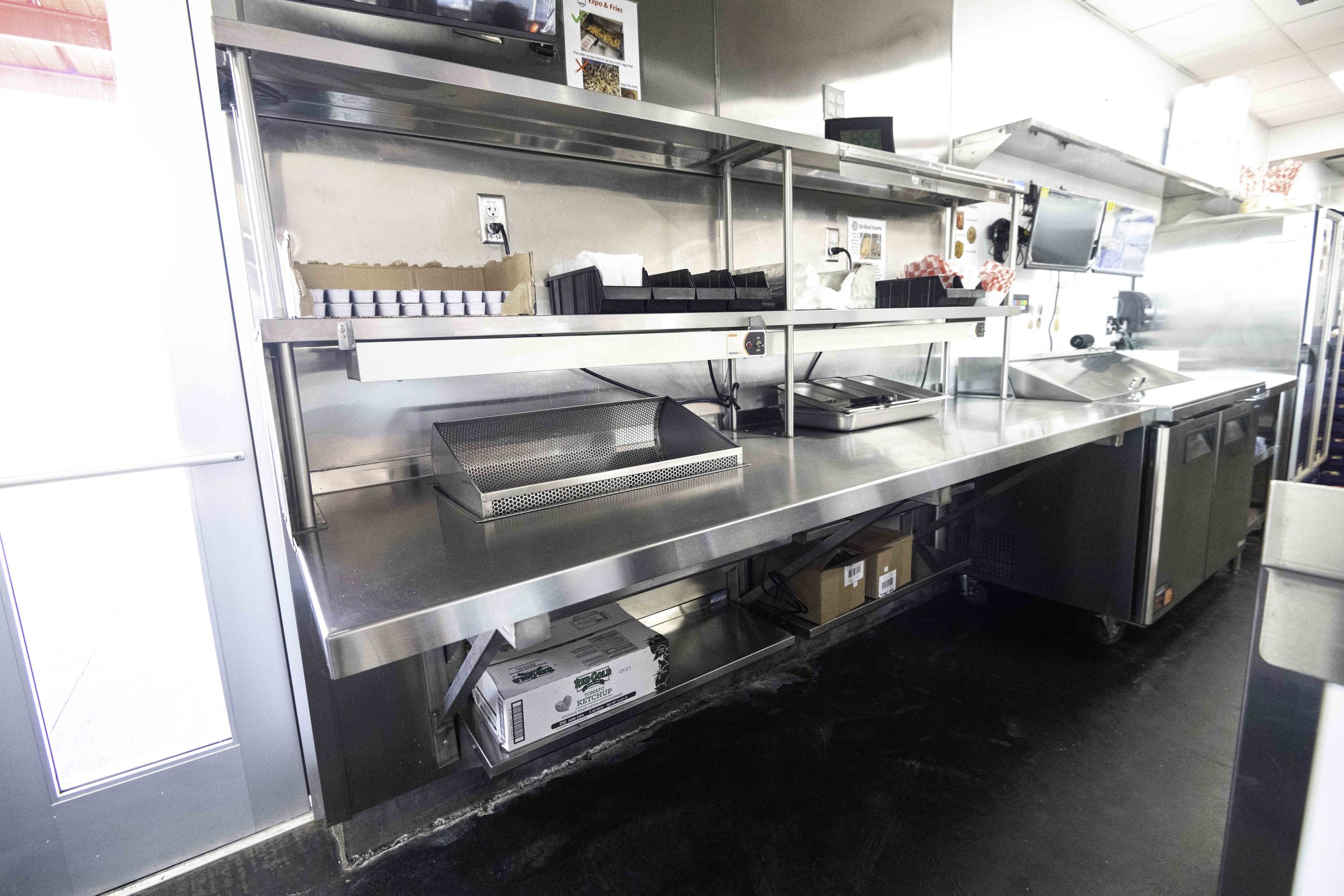 commercial-stainless-steel-cookline-restaurants.JPG