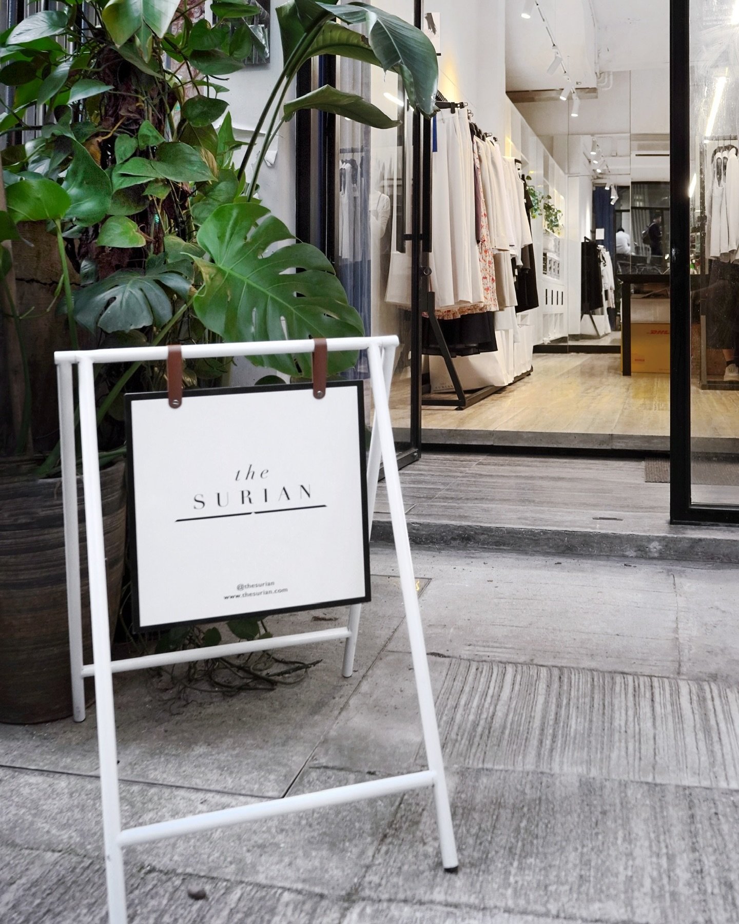 Last two days of our pop up store at 10 On Wo Lane!!
12-8pm on 2 Nov, ending 6pm on 3 Nov. Hope to be seeing you and happy weekend!!