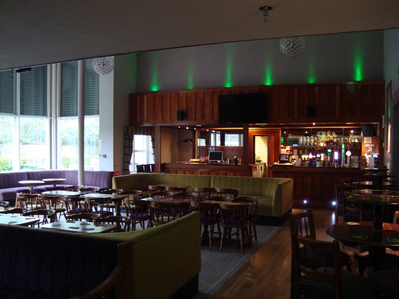 Bar.jpg