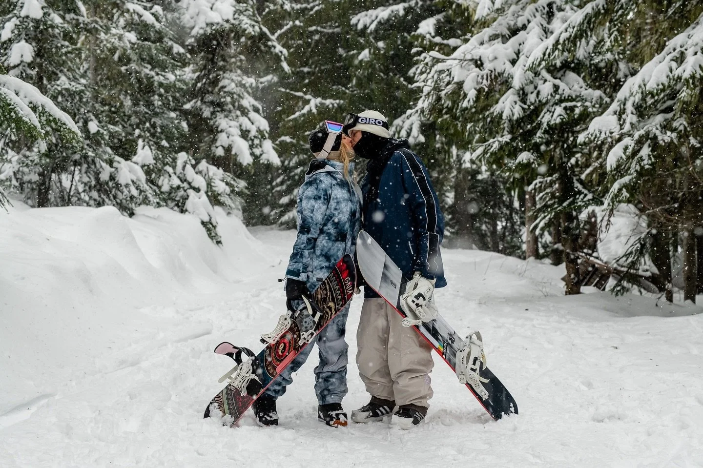 Engagement sessions in the snow are definitely one of my all time favorites!