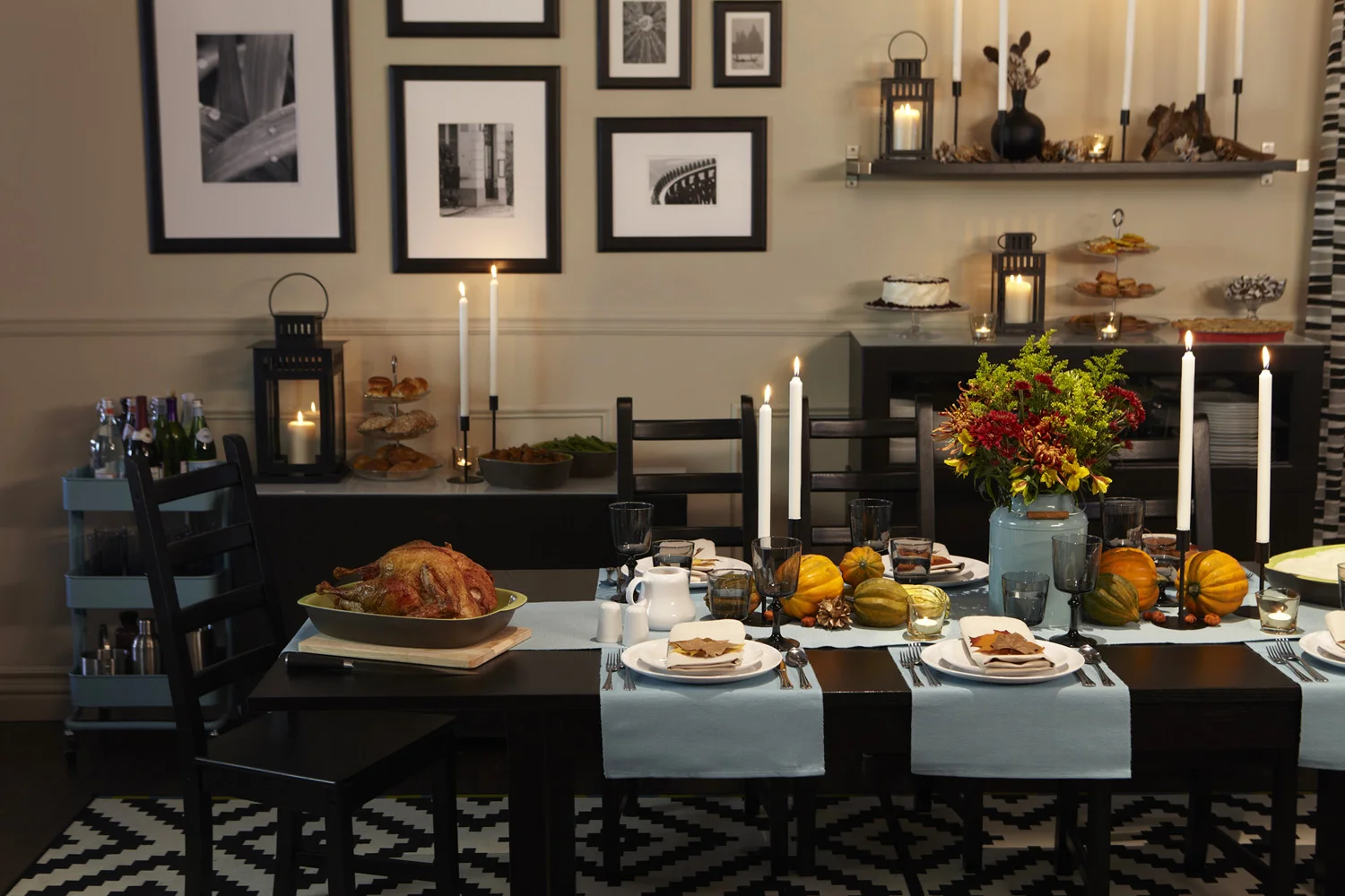 thanksgiving_table.jpg