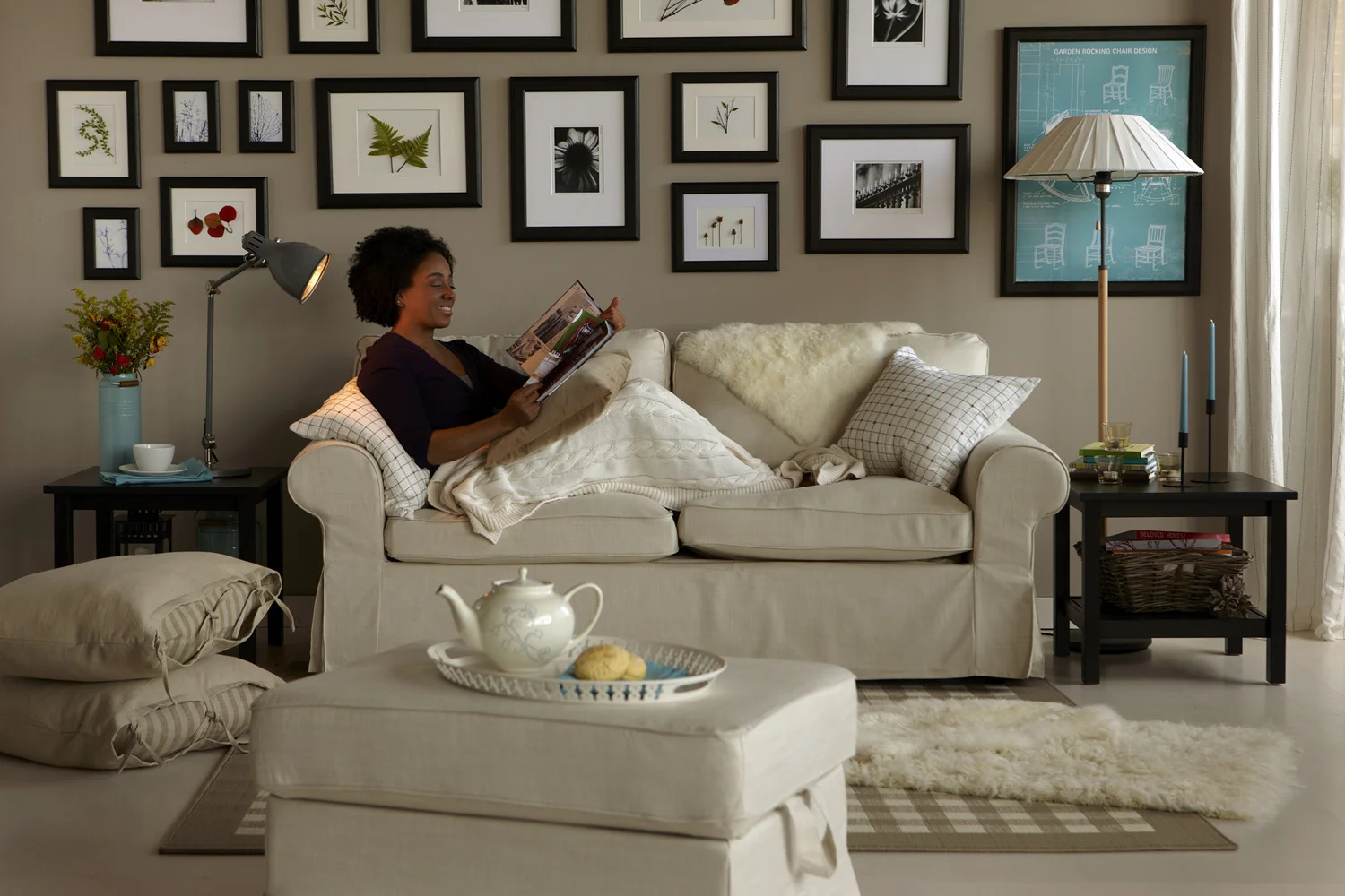 sofabed_reading.jpg