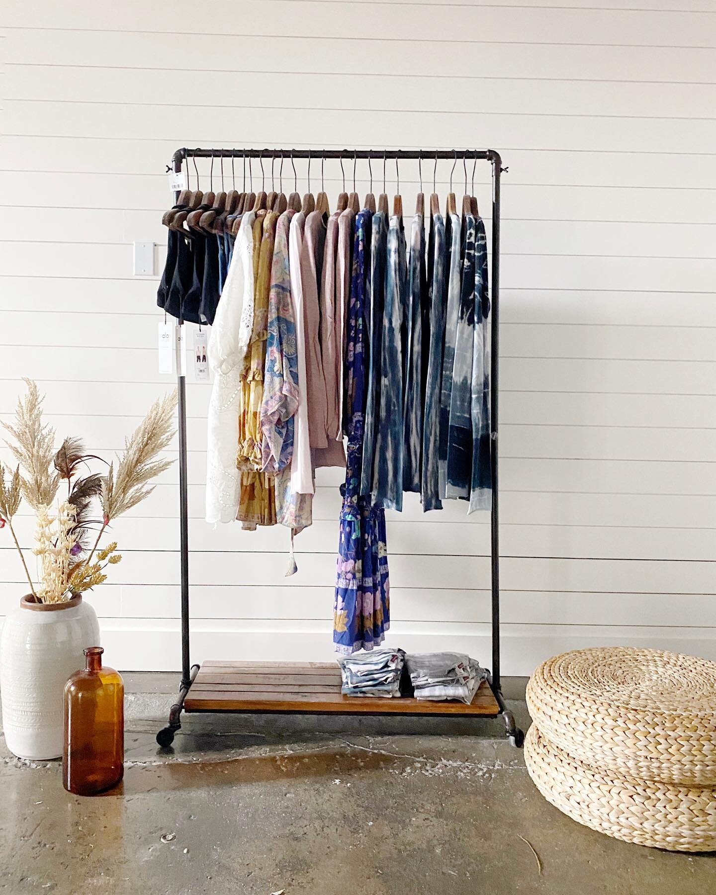 Have you missed the retail as much as we have? We are going to start having LIVE sales every Friday from 10-11am! Mark your calendars for our first sale on October 2nd! 
ps-we are looking for some models to help us out! Send us a message if you are i