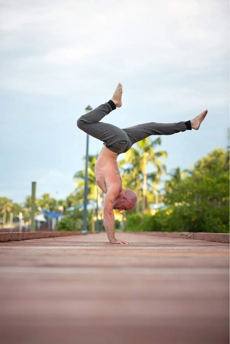 Vinyasa  with Jonathan  