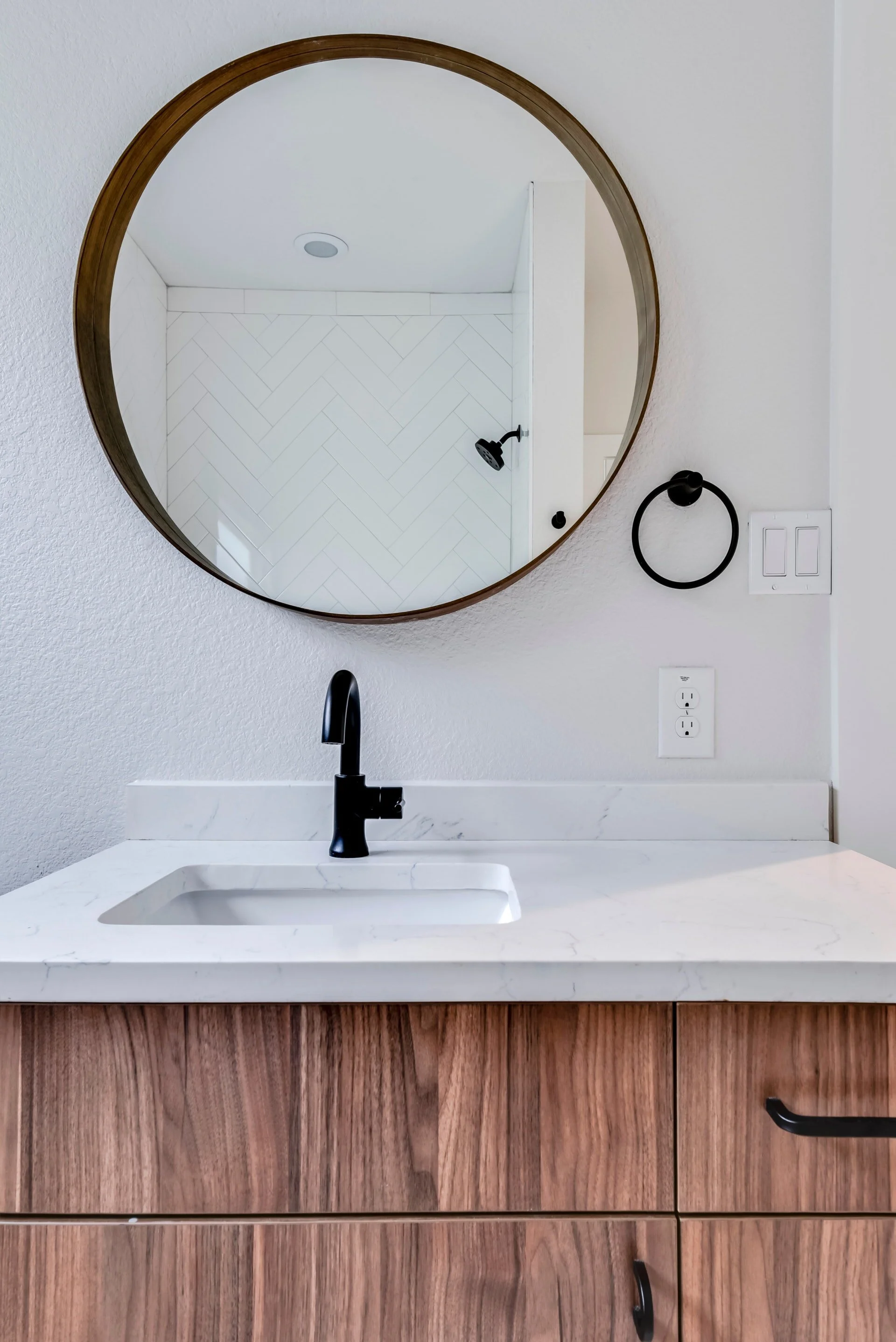 015-293136-511 E_7074038.jpg