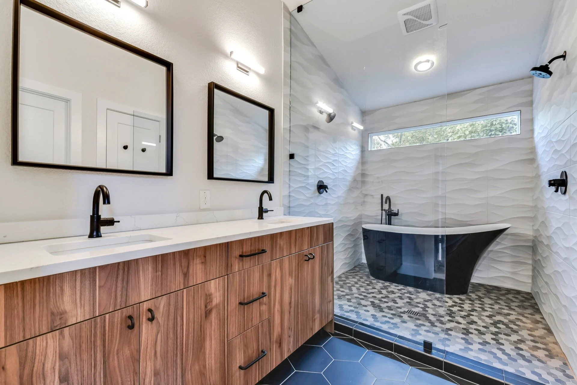 019-293136-511 E_7074054.jpg