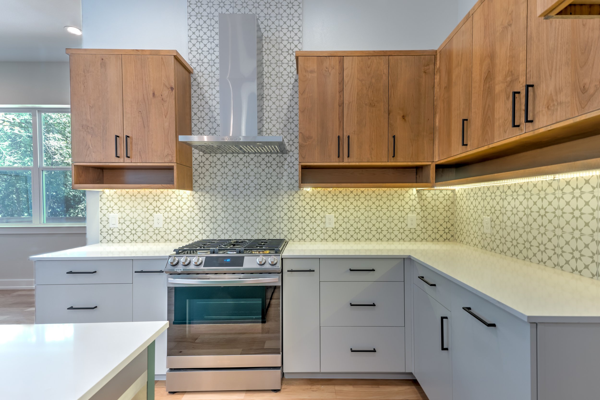 1504 Perez Unit B_20210920_OlkerPhoto_09.jpg