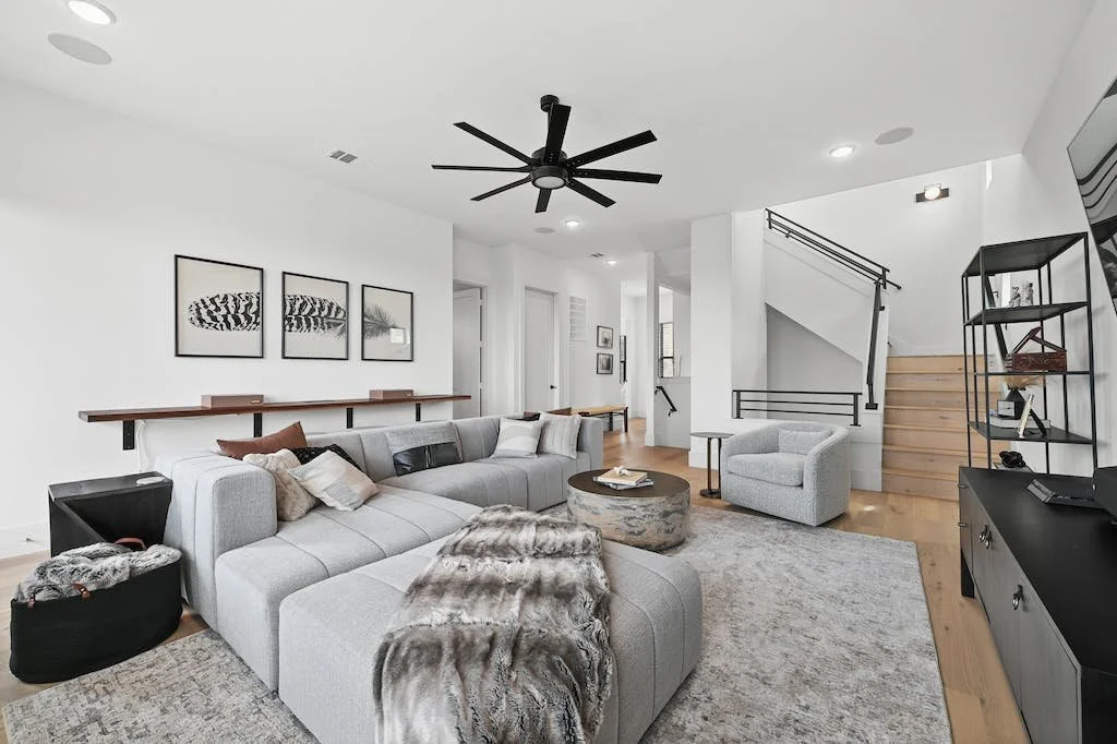 035-434678-16304 Sydney Carol Lane20230214_0035_12157324.jpg