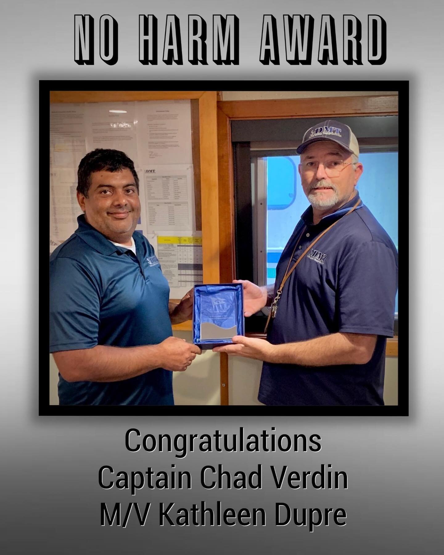 Another special congratulations to Captain Chad Verdin @chadverdin for his Kirby Inland Marine NO HARM AWARD for your Stop Work Responsibility!! Adding to their many awards and always staying safe!!
🌟⛴⚓️🌟
Port Captain Frank Bumgarden presenting Cap