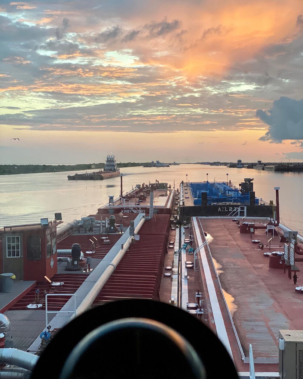 An amazing view for the M/V Kylie Dupre this morning, not only that beautiful sunrise sky, but meeting the M/V Ambrie too!
Always great to these stunning views first thing in the morning with their vessel traffic! Gotta few this morning, thinking eve
