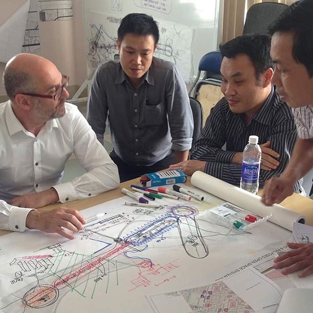 Drawn out of mutual respect and collaboration, the Da Nang Railway Connectivity Improvement and Urban Design Redevelopment Study project by @hansenpartnership demonstrated cross-cultural knowledge exchange and building the capacity of 15 local Vietna
