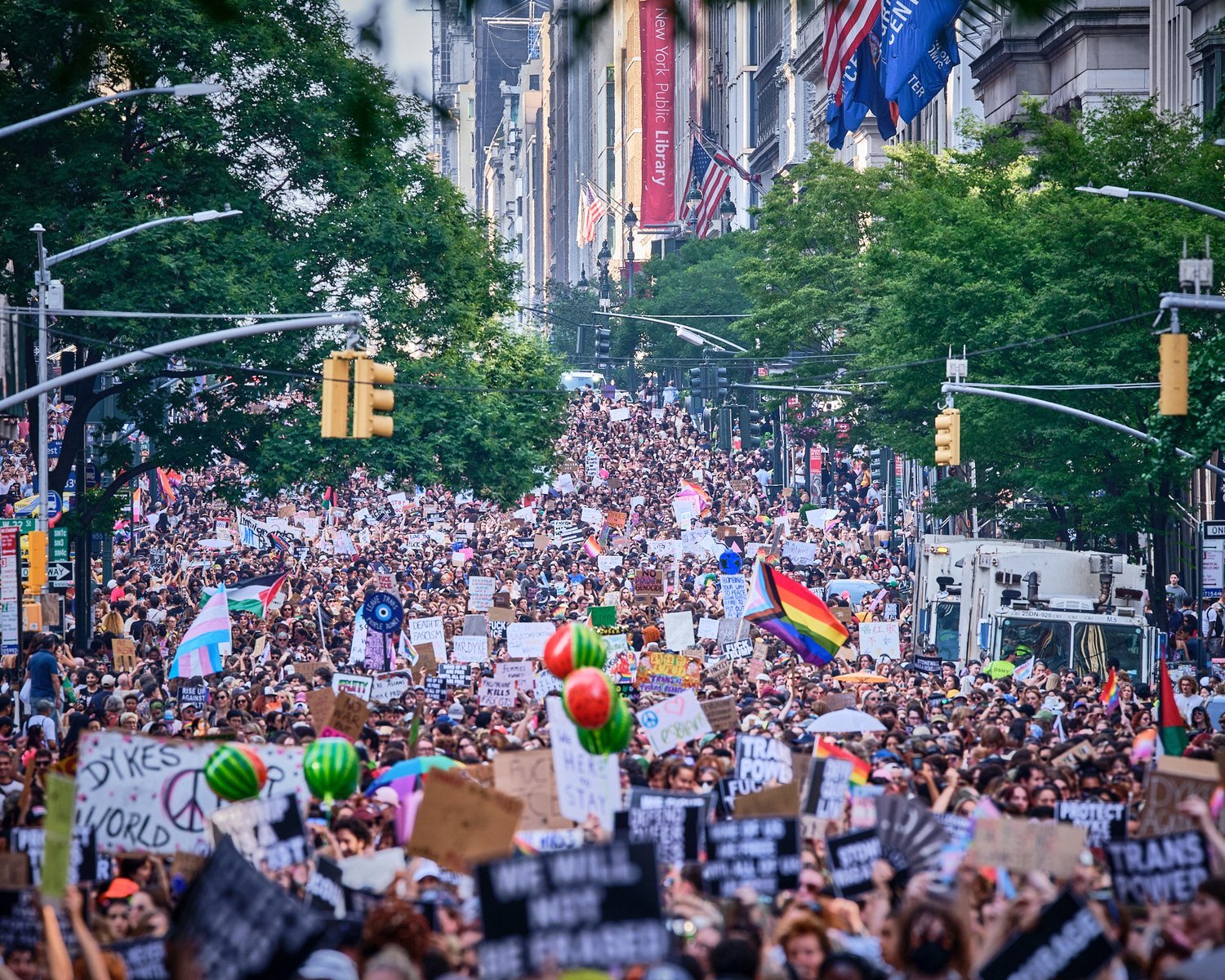 2025-06-28-NYC_Dyke_March_@AJStetson_DSF3995–in+room.jpg