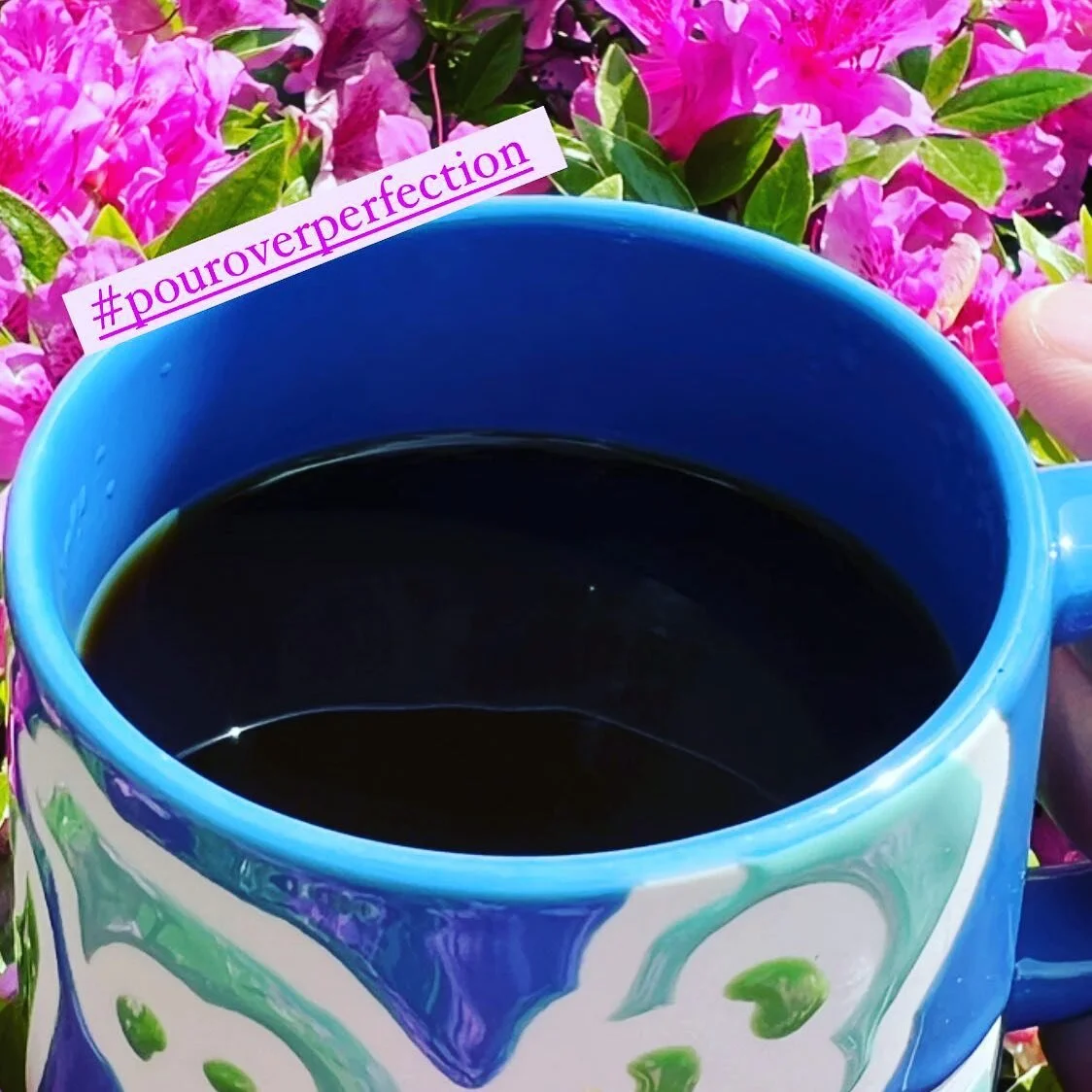 Roasting day calls for some creativity to get me going&hellip;
A beautiful pour over featuring a blend of our #motherofpearl and our #pourfavor #tastethetreasure☕ 
Online Subscription available! #supportsmallbusiness
