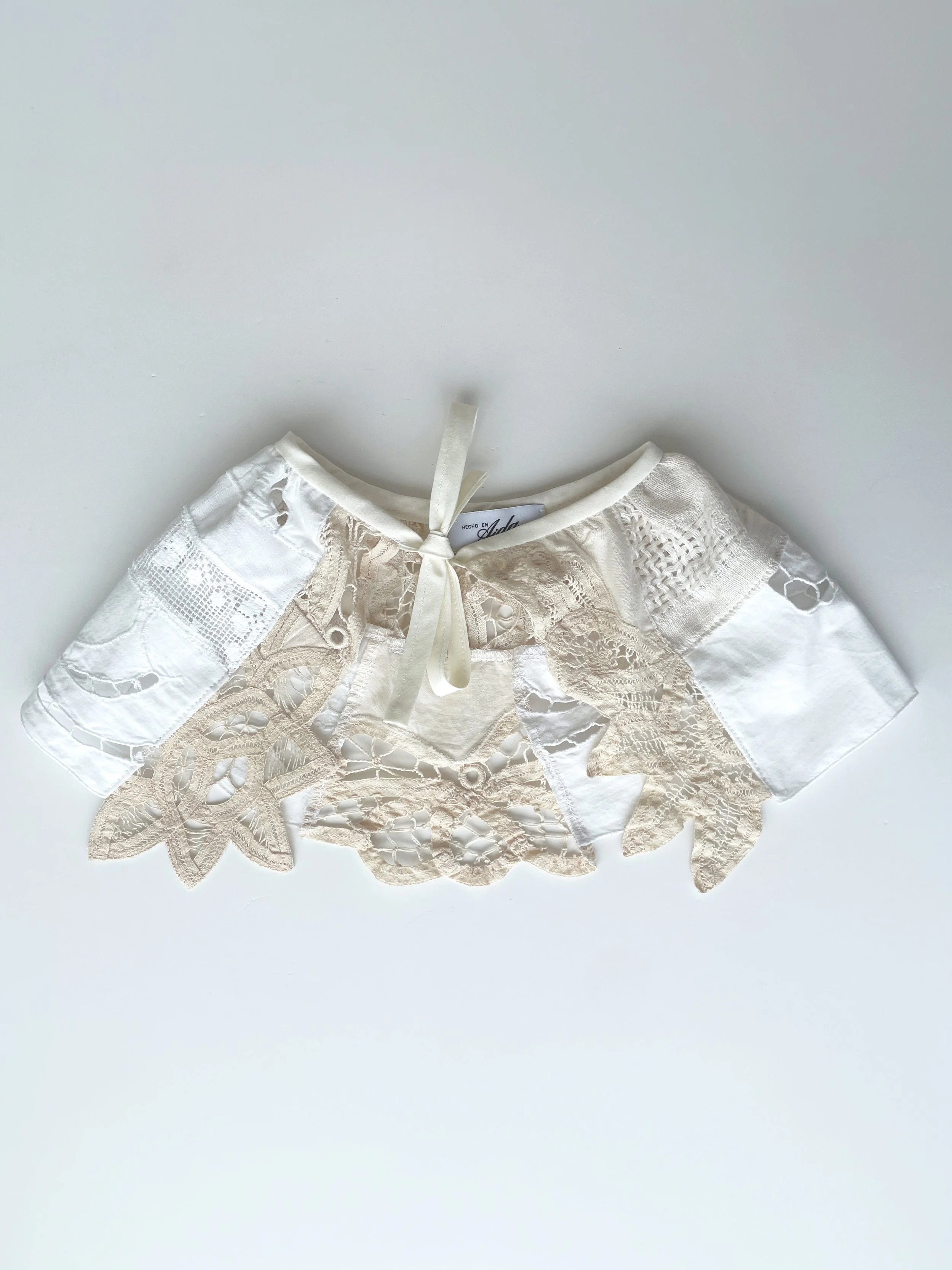 Fragmentos Collar (Medium - Cream and White)