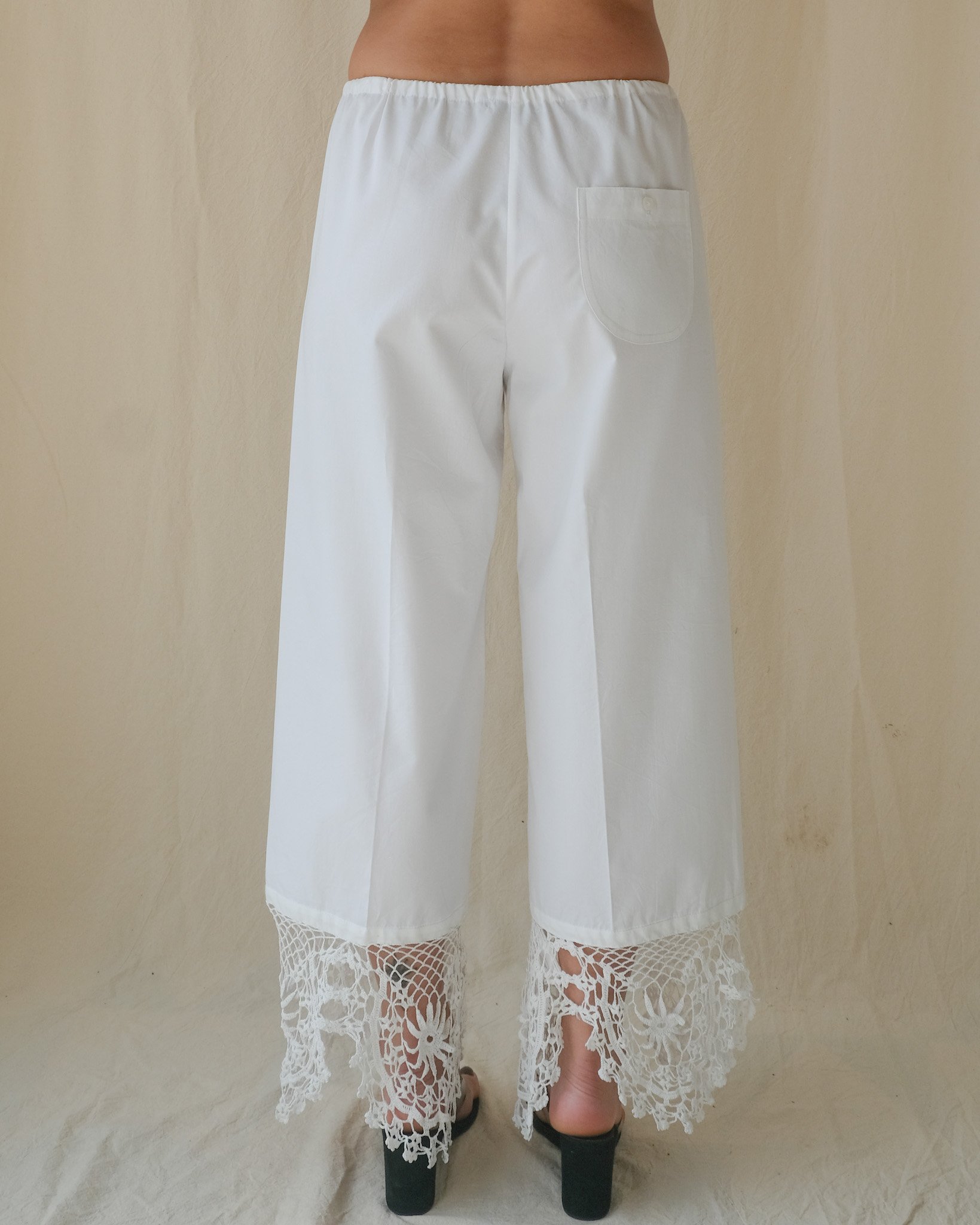 AiDA MUNDI PANT BACK.JPG