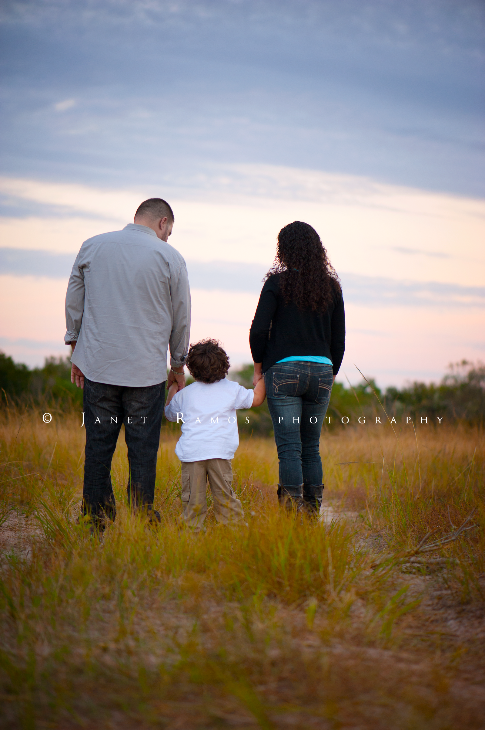 Mojica Family Portraits I Janet Ramos Photography I Riverview FL