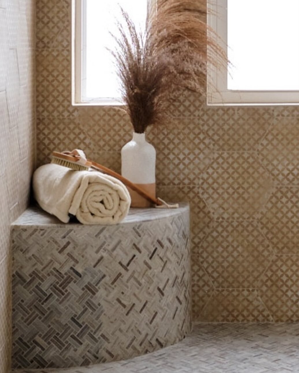 When your client&rsquo;s primary suite bathroom remodel makes you wish you lived there ❤️ The tile combinations make me have all the cozy earth tone feels that I adore! More photos coming soon! #primarybathroom #bathroomremodel #ruthiestaalseninterio