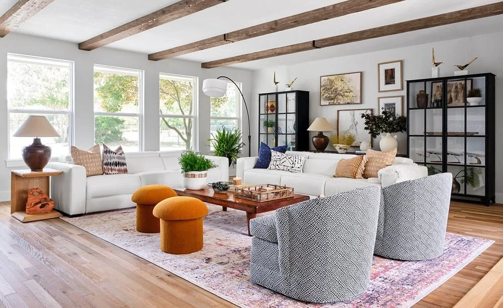 I still absolutely love this living space we designed a few years back in this ranch style home. The home sits on many acres and is surrounded by horses in fields, beautiful pastures and a lake within walking distance. We are now working on their Pri