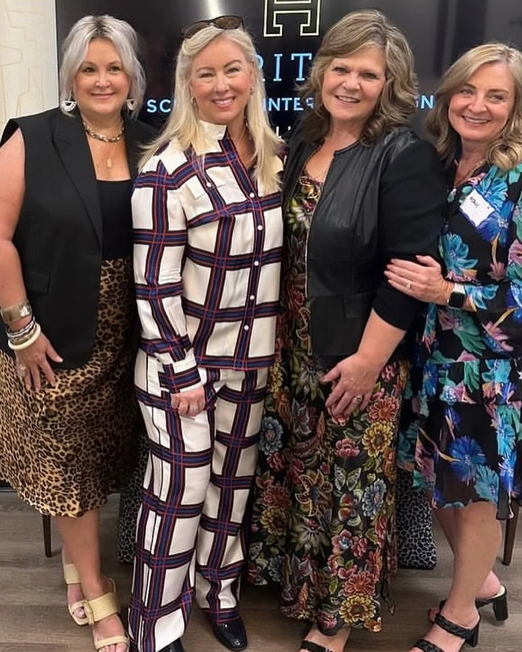So exciting  to celebrate with @hsidtexas for their grand opening tonight! My dear designer friend Kim Bailey has a design firm and has now opened this incredible, top notch design school in Dallas! so proud of you @designlifestylestx 😍😍 Loved cele