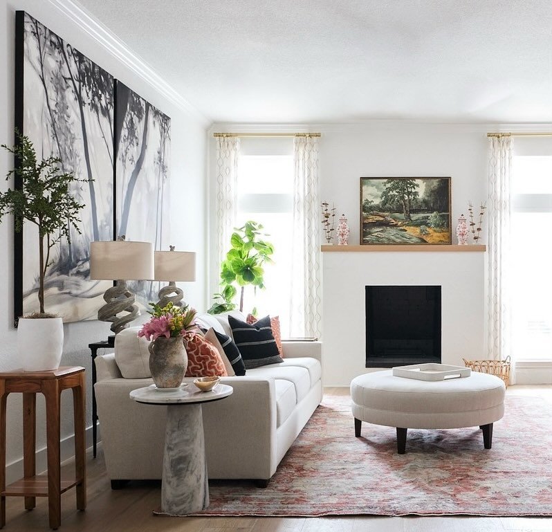 This family room wasn&rsquo;t very open to the kitchen. By eliminating some walls, and some awkwardly placed storage, we now have a more open space for entertaining family and friends. We also updated the fireplace. #dallasremodel #ruthiestaalseninte