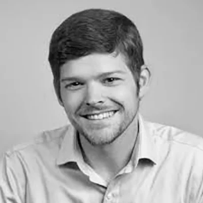 Matt Cadwallader Matt Cadwallader leads the development and execution of Harvard Kennedy School's digital communications strategy and content production, where he serves as the school-wide subject matter expert for digital solutions and emerging digital channels and products.