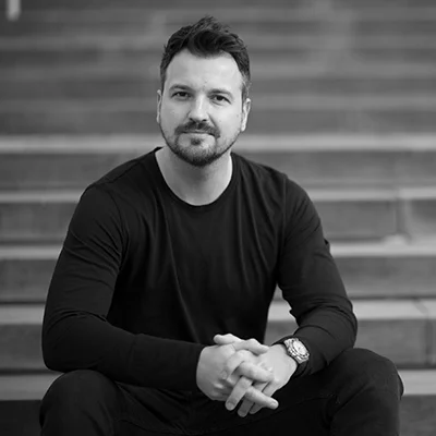 Mark Asquith Mark Asquith is the founder of Podcast Websites , The Podcast Success Academy & Poductivity. The former owner of a global brand agency, Mark has been a podcaster since 2013 and has helped hundreds of podcasters become audio influencers in their niche.
