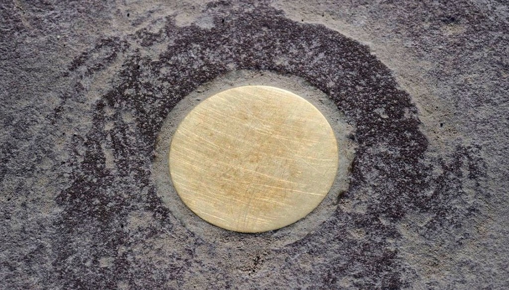 The Vertical Earth Kilometer , Walter de Maria Friedrichsplatz Park, 1977