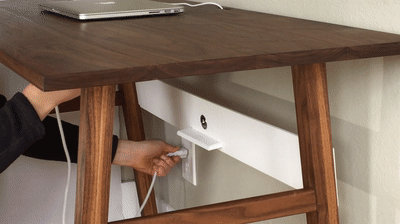 Charger_ClickM_9a3a1620-3dde-4d2b-8f4f-b0e97869511b.gif