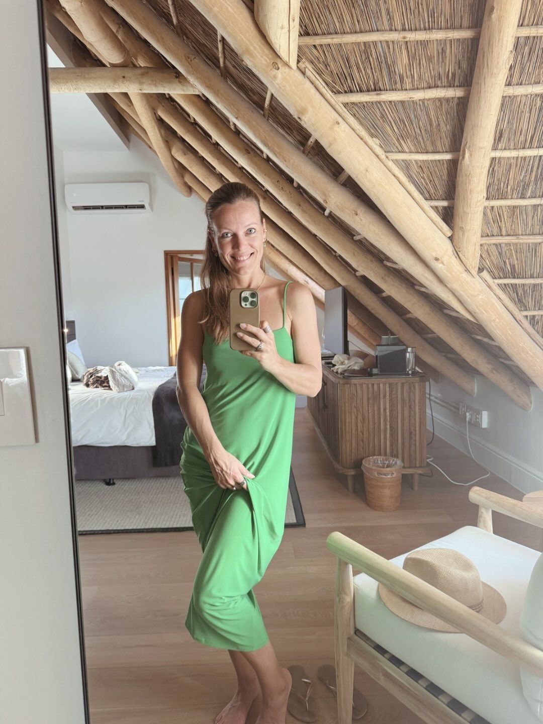 Cape Town, you were amazing ❤️

You gave me light after so much dark. 

You gave me joy after so much sorrow.

You gave me confidence that I can do this again, after years of not being able to travel. 

Thank you for your beautiful mountains. 
Your g