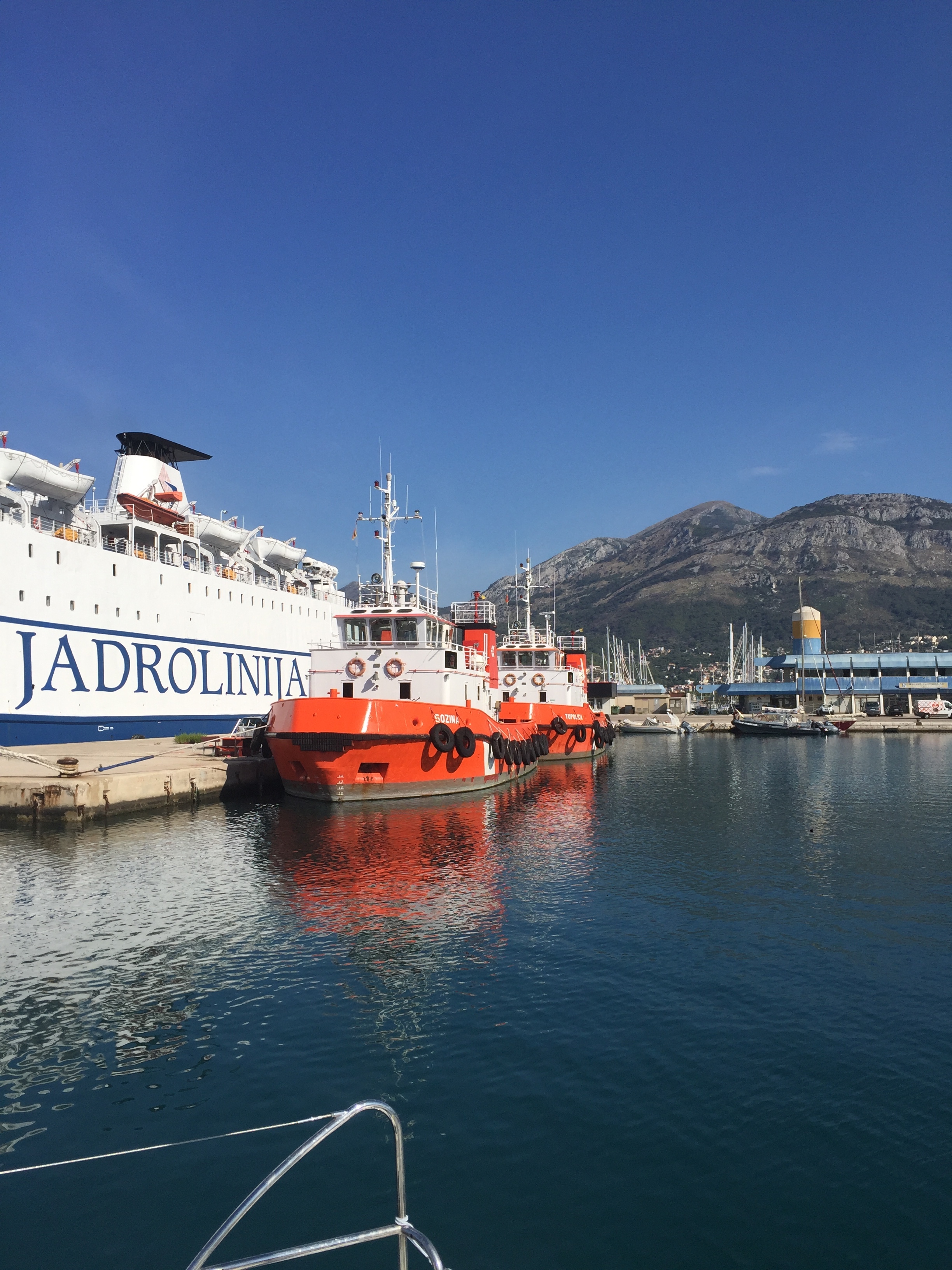 Ausklarieren in Montenegro ...