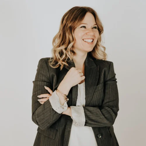 PODCAST #60 - ANGIE BRUHN, EXECUTIVE COACH Executive Coach |Organizational Leadership Consultant | Motivational Speakerr https://www.linkedin.com/in/angiebruhn/