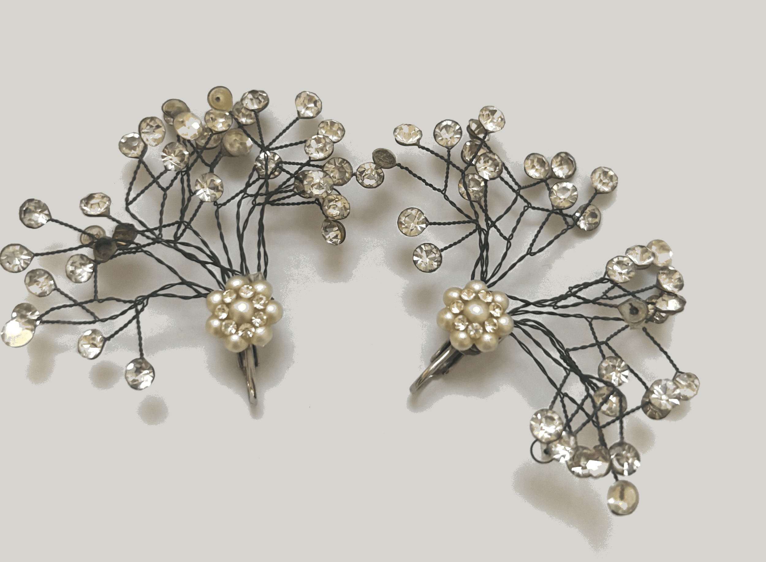 Fantastic 1930s clip earrings