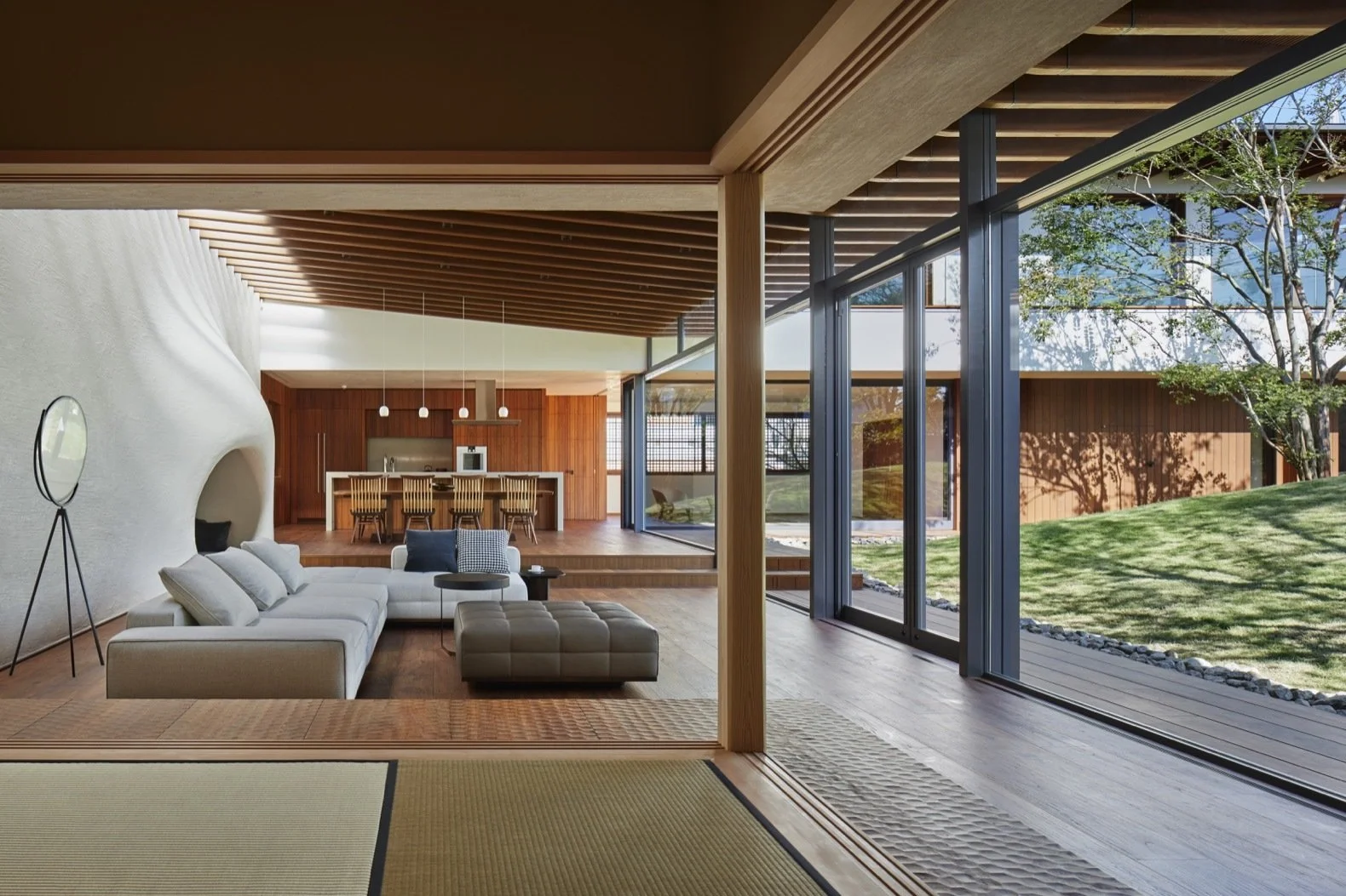 KOJI FUJI / NACASA & PARTNERS