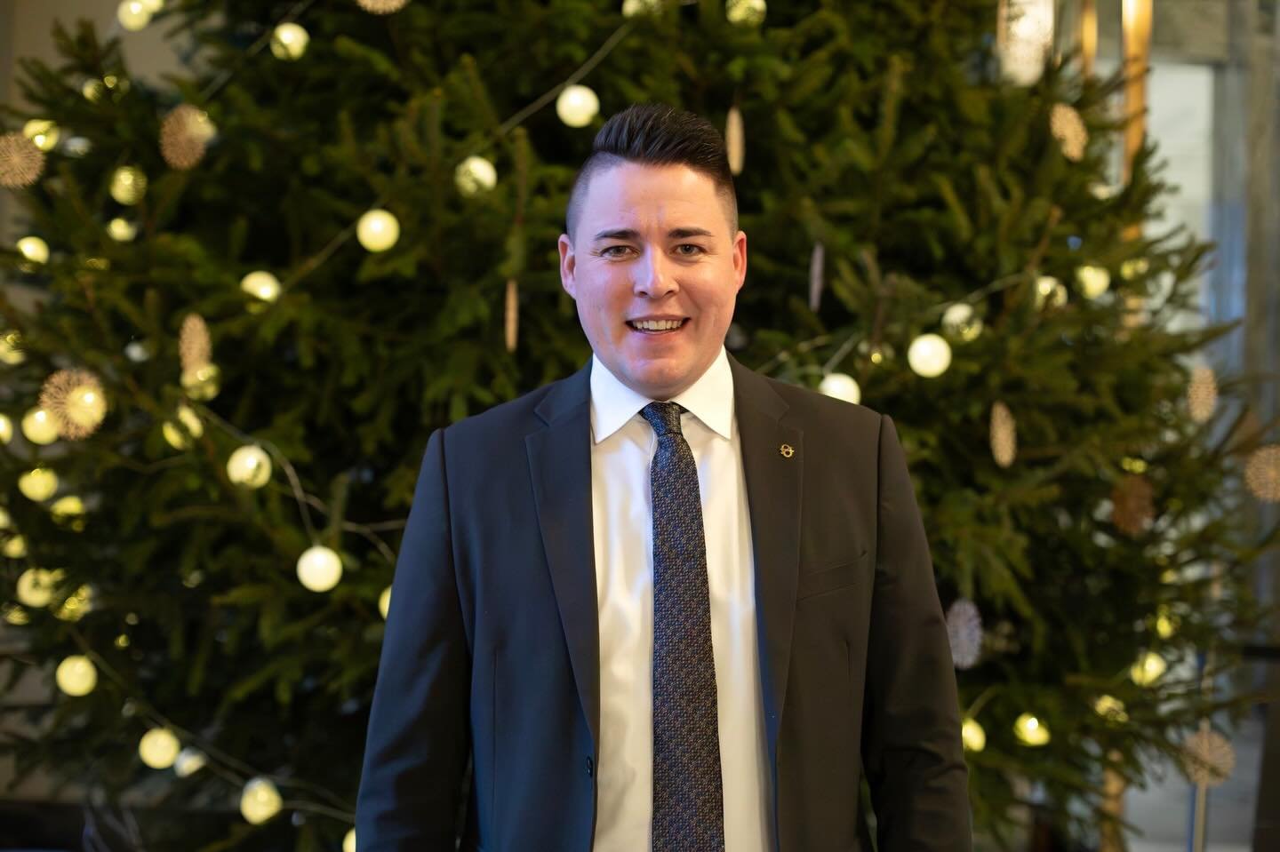 Nu &auml;r n&auml;sta &aring;rs statsbudget klubbad och riksdagen g&aring;r p&aring; jullov. Har inte v&aring;gat se p&aring; v&auml;derleksprognosen men hoppas p&aring; och &ouml;nskar alla sn&ouml;rik jul med n&auml;ra och k&auml;ra🎄👍