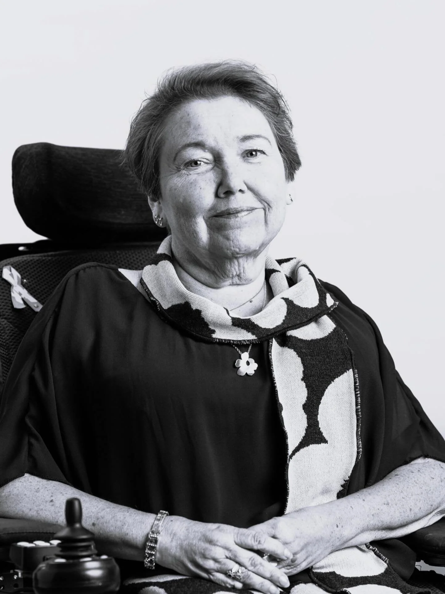 Idag har vi n&aring;tts av sorgebudet att kommunfullm&auml;ktige Carola Lithen med sina n&auml;rmaste vid sin sida, har somnat in. Det &auml;r med t&aring;rar i &ouml;gonen och tacksamhet f&ouml;r den tid vi fick som vi s&ouml;rjer en kollega och v&a