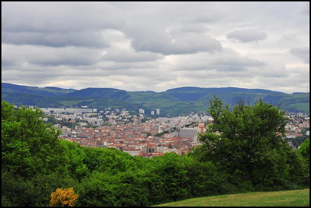 Saint-Étienne with its surrounding hills. Photo by Richard Weil . Licenced under Creative Commons