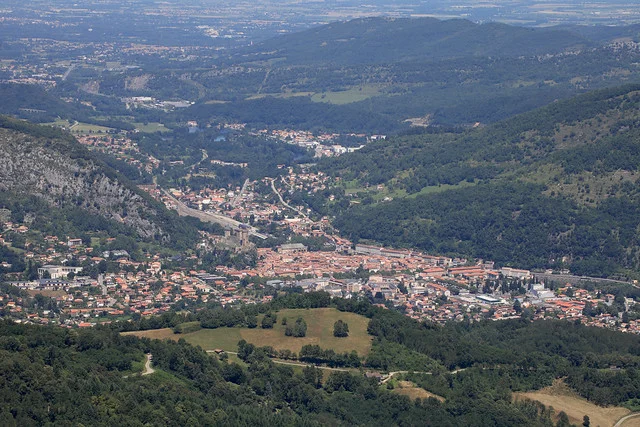 Foix from Prat d'Albis by gasdub . Licenced through creative commons