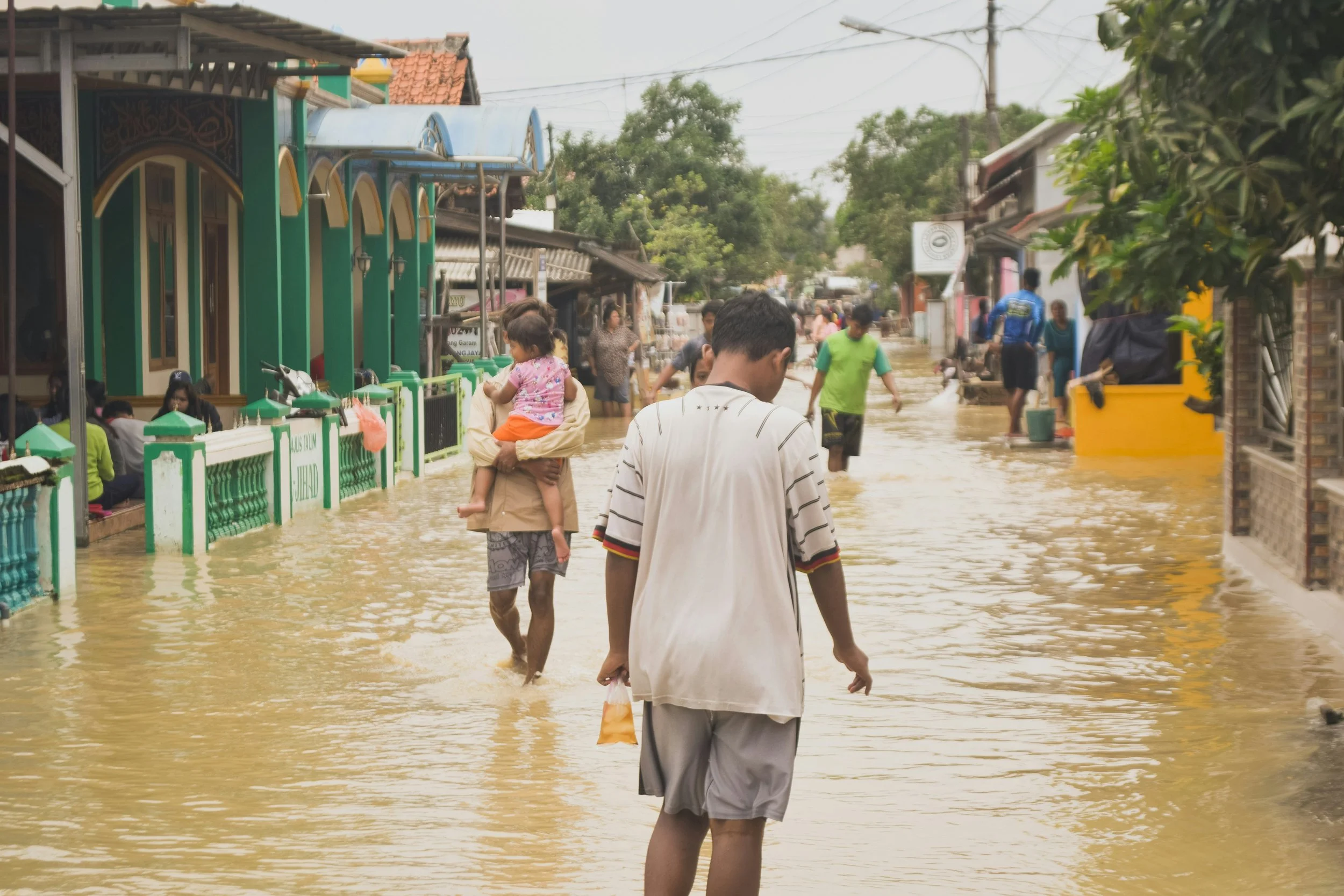 When the Floodwaters Rise, So Do These 6 Health Risks