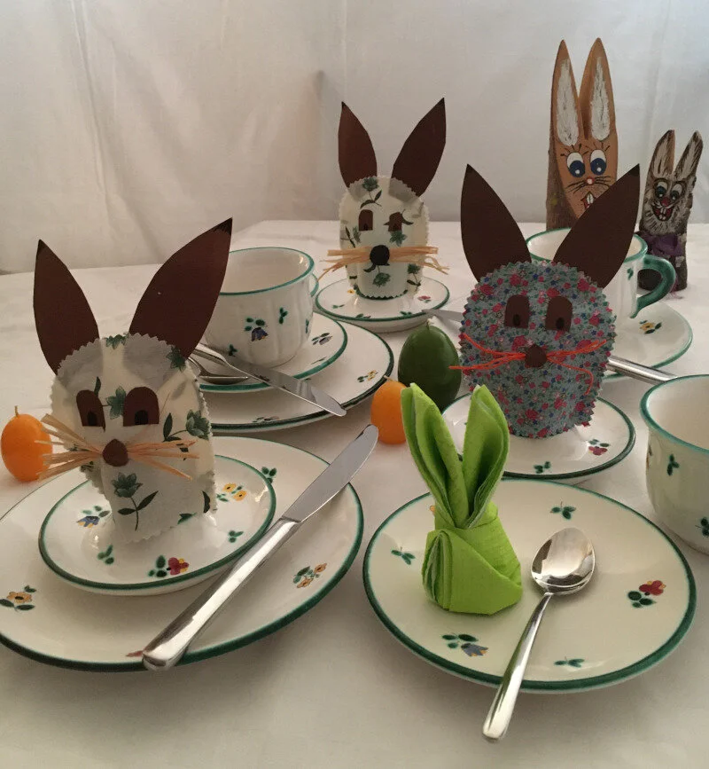 Hasenbesuch am Ostertisch