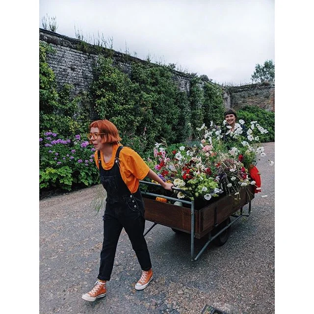 Worm heaven. ✂️ .
📷 @stephaniejean_