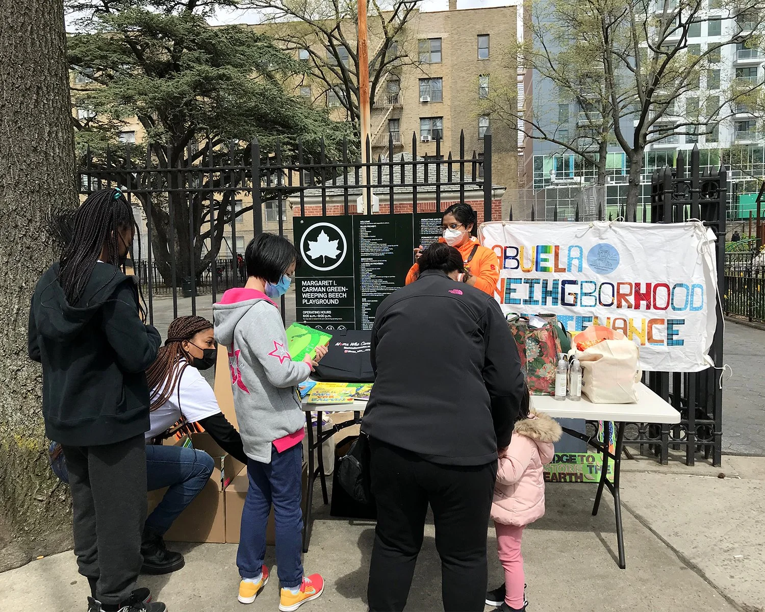 04182021-Weeping Beech-Heng-gil Han-04-abuela-neighborhood-maintenance.jpeg