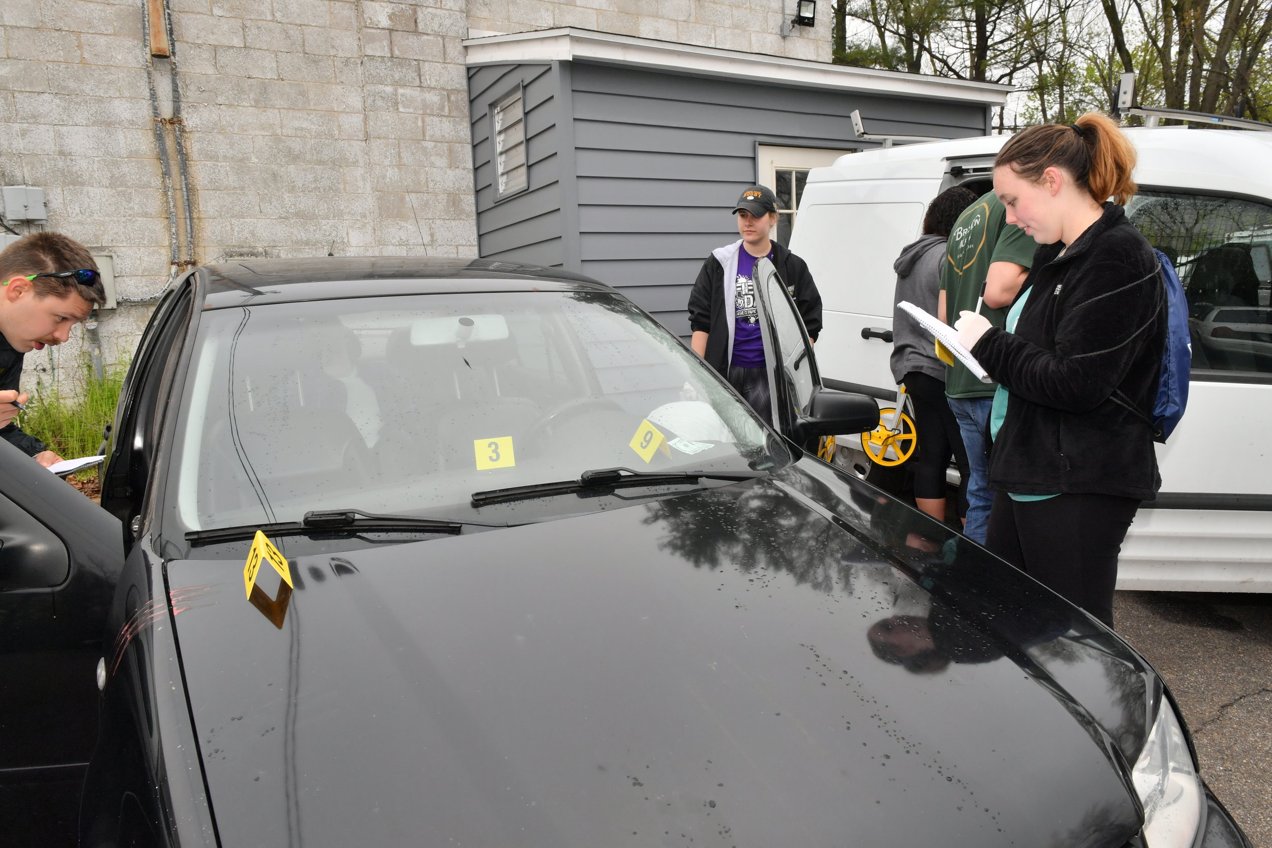 TU Crime Students Mock Crime Scene International Auto Repair Baltimore MD 21207 21244 2.JPG