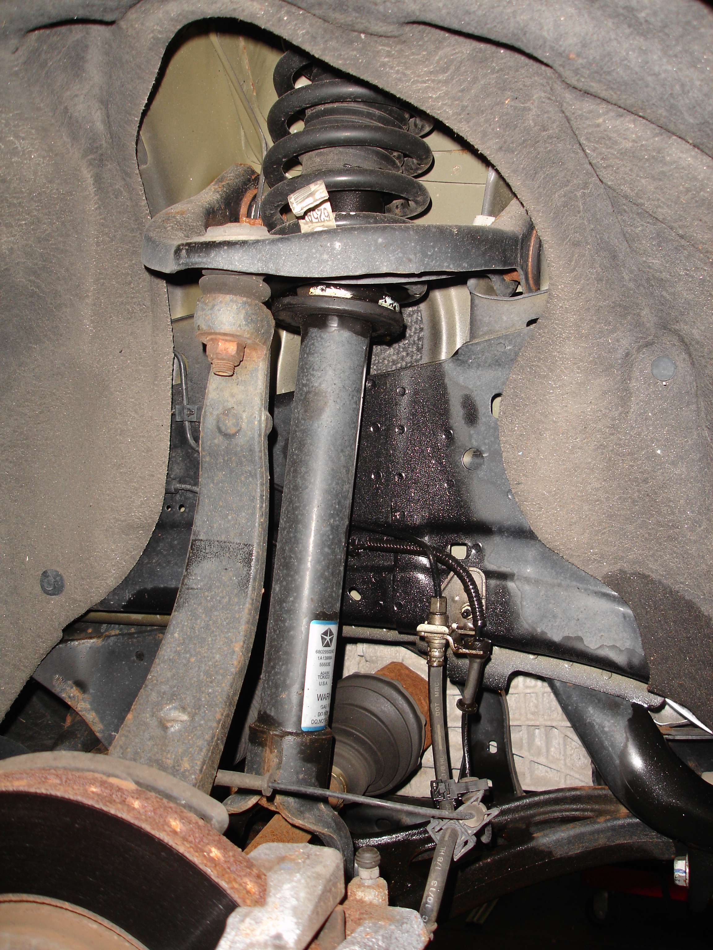 What Causes Leakage in the Shock Absorbers?