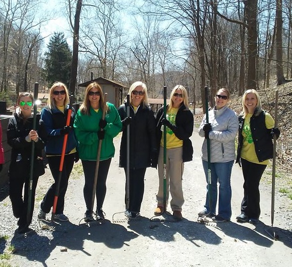  Left to right:&nbsp; Caroline, Jess G., Candace, Anna, Kelly B., Marlana, Kelly D. 