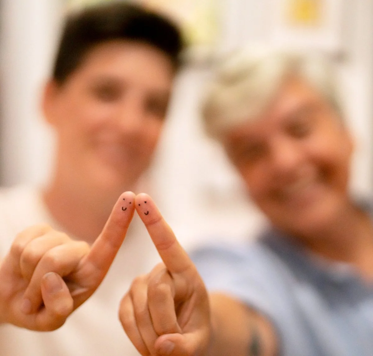 finger tattoo friends
