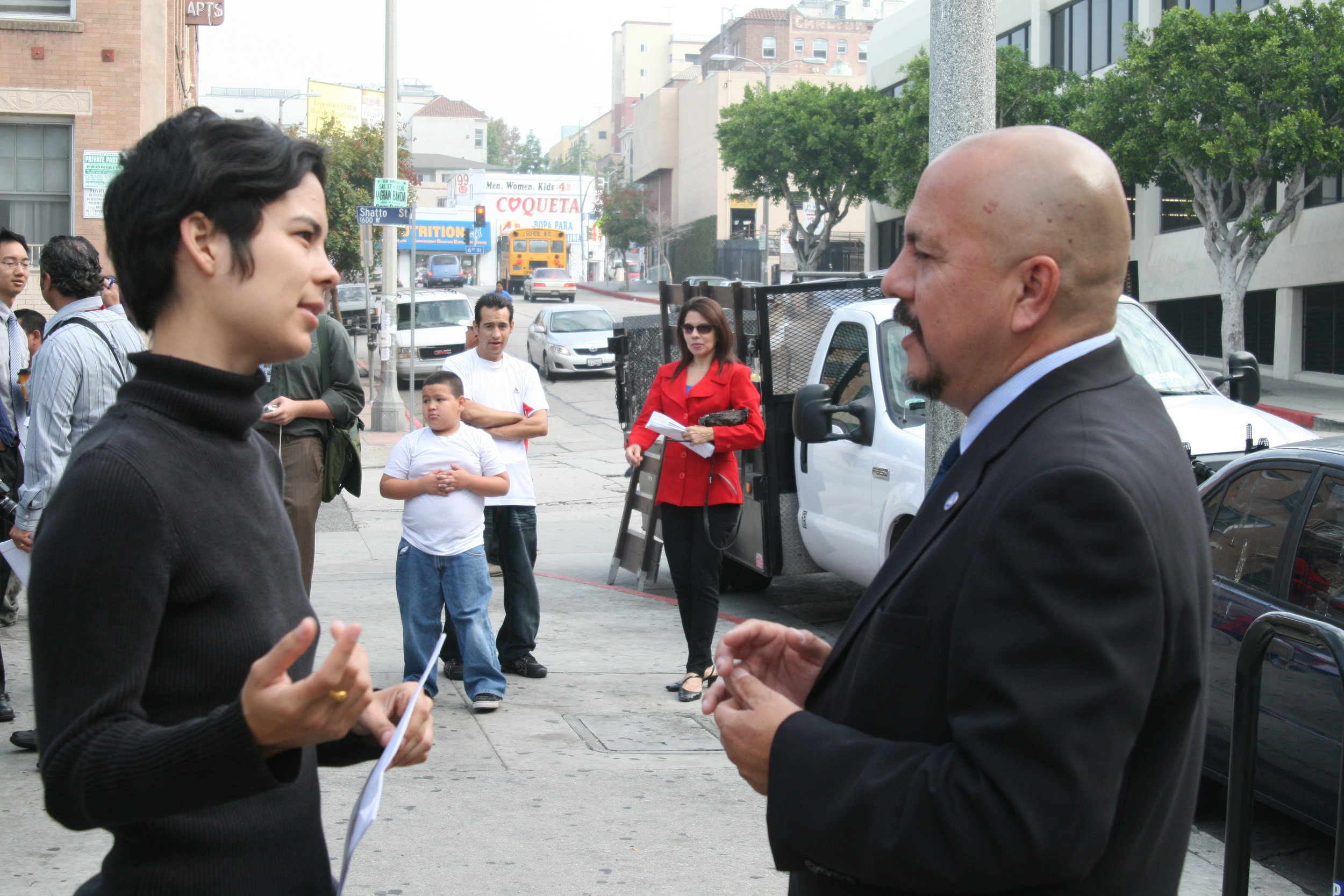 CoL co-founder Allison Mannos chats with Councilmember Ed Reyes (CD-1) on 10.14.2010