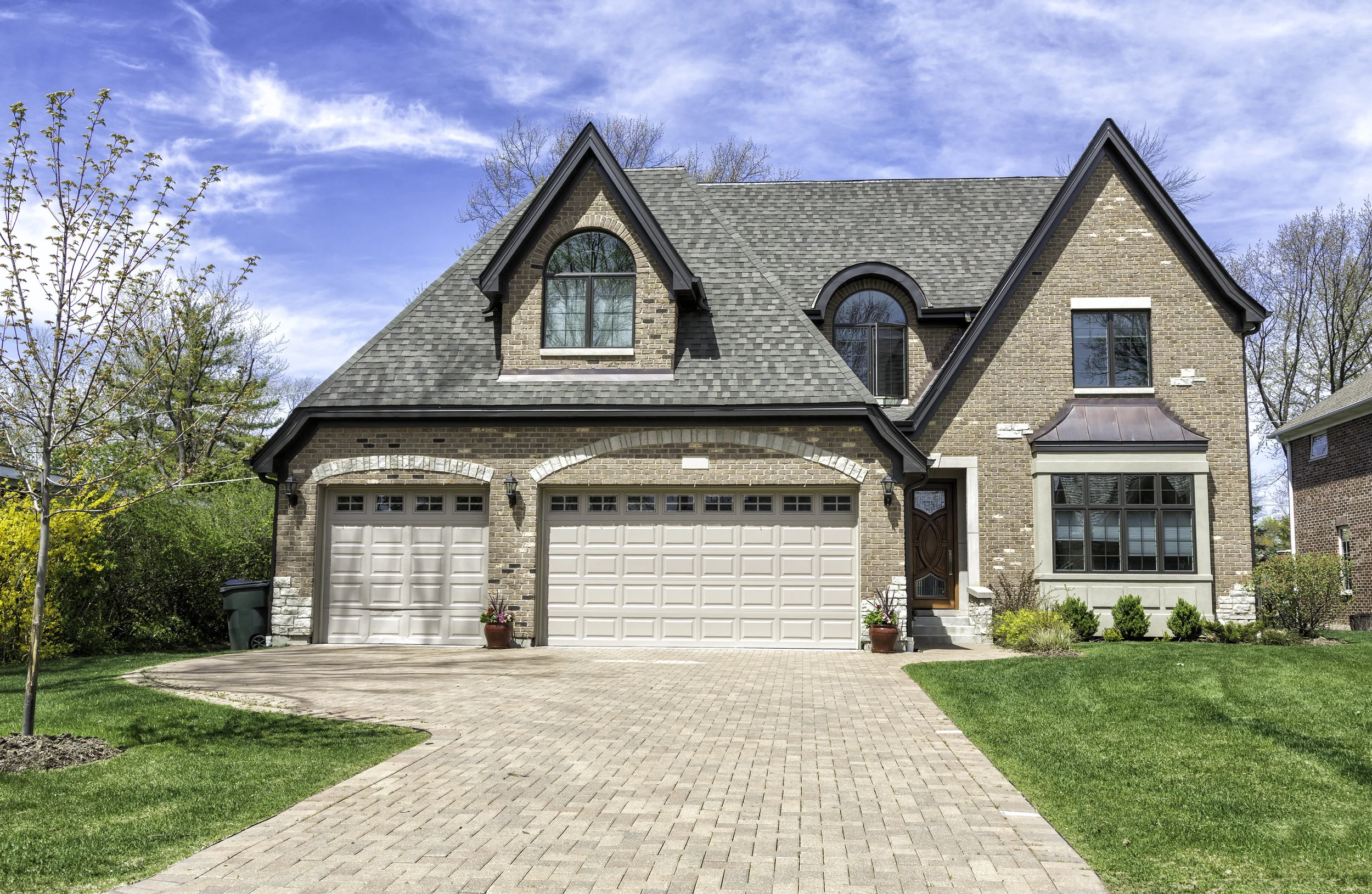 How Landscape Contractors Can Make Your Driveway Stand Out in Buffalo Grove, IL